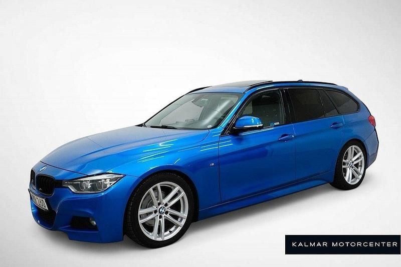 Blå Begagnad 2016 BMW 320 M Sport Kombi | 199 900 kr (Dyr) - Bild 1/4