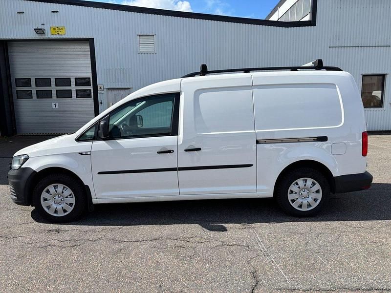 Vit Begagnad 2017 VW Caddy Maxi Minibuss | 98 000 kr - Bild 1/4