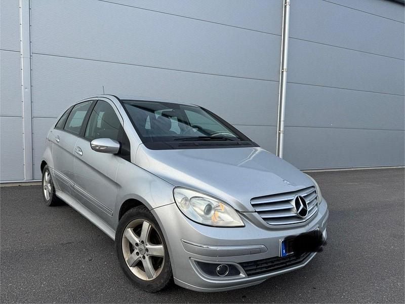 Silver Begagnad 2007 Mercedes B170 Minibuss | 16 900 kr (Marknadspris) - Bild 1/4