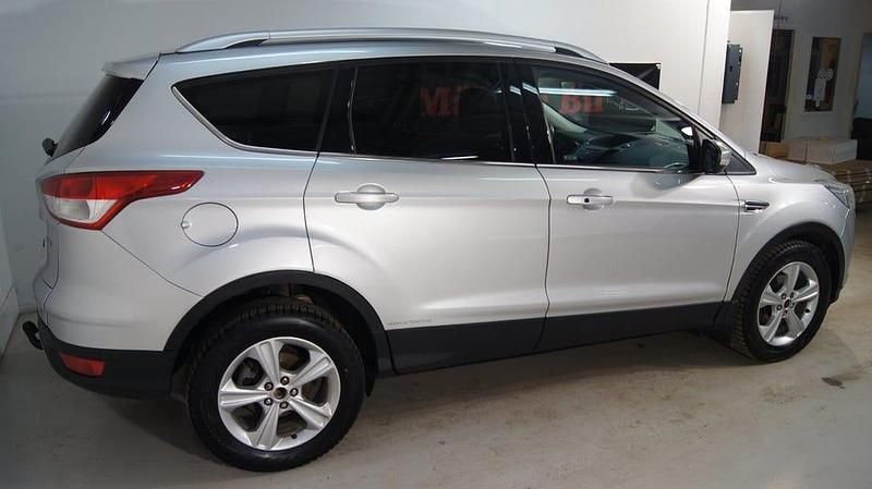Begagnad Ford Kuga Titanium 150 HK (110 kW) 2013 Grå SUV