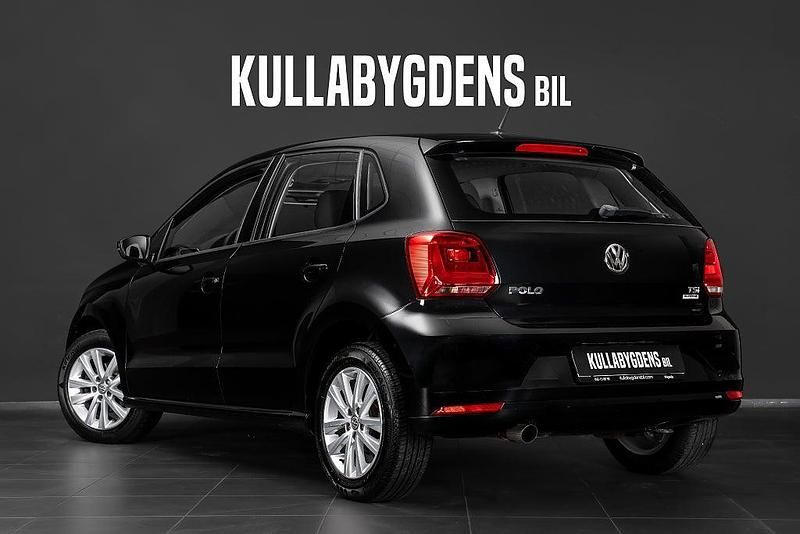 Begagnad VW Polo 90 HK (66 kW) 2015 Svartmetallic Halvkombi