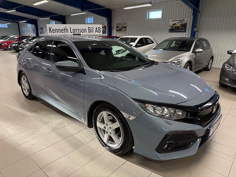Begagnad Honda Civic 120 HK (88 kW) 2018 Mörkgrå Halvkombi