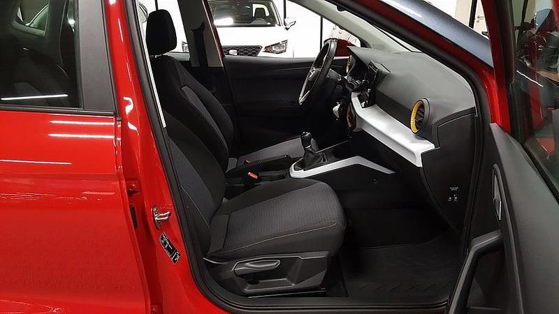 Begagnad Seat Arona Style 90 HK (66 kW) 2022 Röd SUV