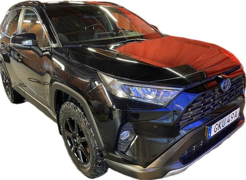 Begagnad Toyota RAV4 Hybrid 2021 Metallic SUV