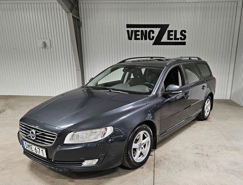 Grå Begagnad 2014 Volvo V70 Kombi | 129 000 kr (Lite dyr) - Bild 1/4