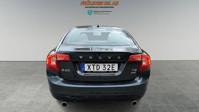 Begagnad Volvo S60 254 HK (186 kW) 2013 Mörkgrå Sedan