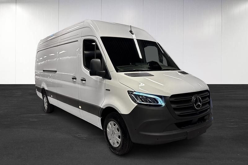 Ny Mercedes E-Sprinter 110 kW (150 HK) 2025 Vit Van