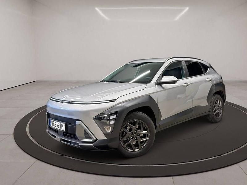 Begagnad Hyundai Kona Essential 120 HK (88 kW) 2024 Grå SUV