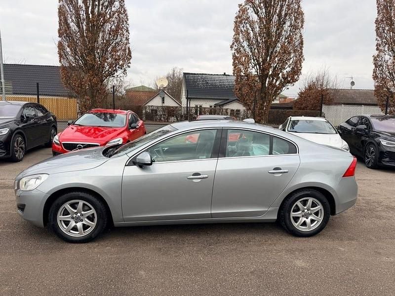 Begagnad Volvo S60 Summum 180 HK (132 kW) 2011 Silver Sedan