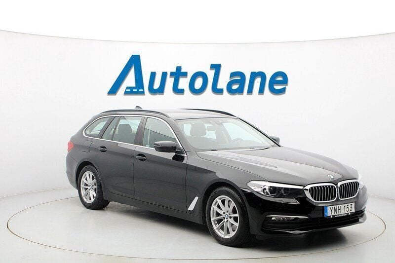 Svart Begagnad 2017 BMW 520 Kombi | 219 900 kr (Lite dyr) - Bild 1/3