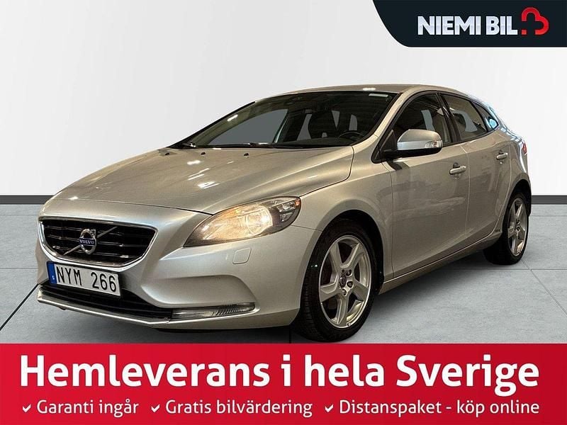 Silver Begagnad 2013 Volvo V40 Kinetic Kombi | 119 900 kr (Lite dyr) - Bild 1/3