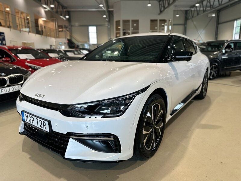 Vit Begagnad 2022 Kia EV6 4 SUV | 419 900 kr (Superpris) - Bild 1/2