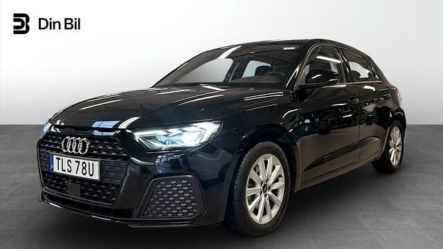 Mytsvart metallic Begagnad 2024 Audi A1 Sportback Proline Halvkombi | 259 000 kr (Lite dyr) - Bild 1/4