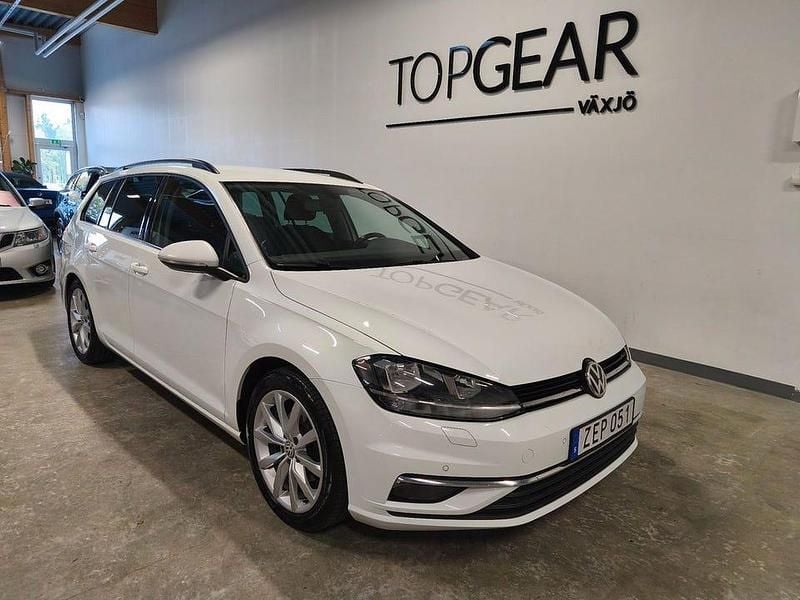 Begagnad VW Golf VII GT 150 HK (110 kW) 2018 Vit Kombi