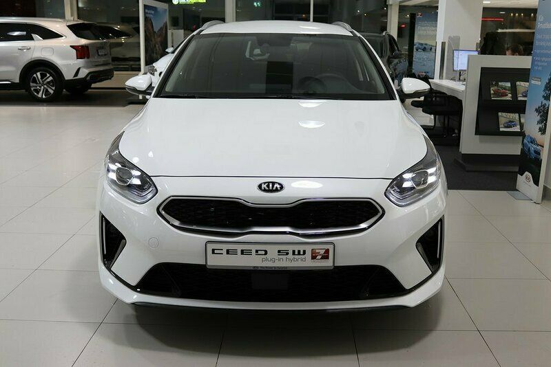 Begagnad Kia Ceed Sportswagon Advance 141 HK (103 kW) 2020 Vit Kombi