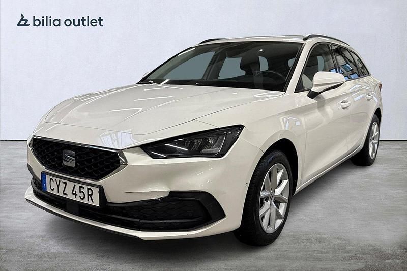 Vit Begagnad 2021 Seat Leon ST Style Kombi | 199 900 kr (Marknadspris) - Bild 1/4