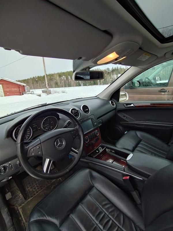 Begagnad Mercedes ML320 224 HK (164 kW) 2006 SUV