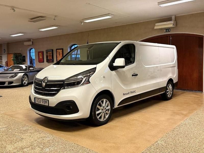 Vit Begagnad 2020 Renault Trafic Minibuss | 179 900 kr (Marknadspris) - Bild 1/4