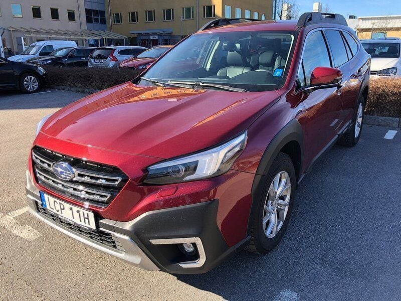 Ljusröd Begagnad 2023 Subaru Outback SUV | 379 000 kr (Marknadspris) - Bild 1/3