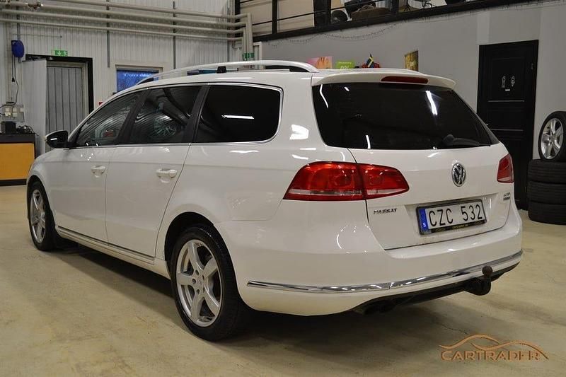 Begagnad VW Passat Sportline 170 HK (125 kW) 2012 Vit Kombi