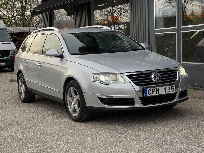 Silver Begagnad 2008 VW Passat Highline Kombi | 39 900 kr (Marknadspris) - Bild 1/4