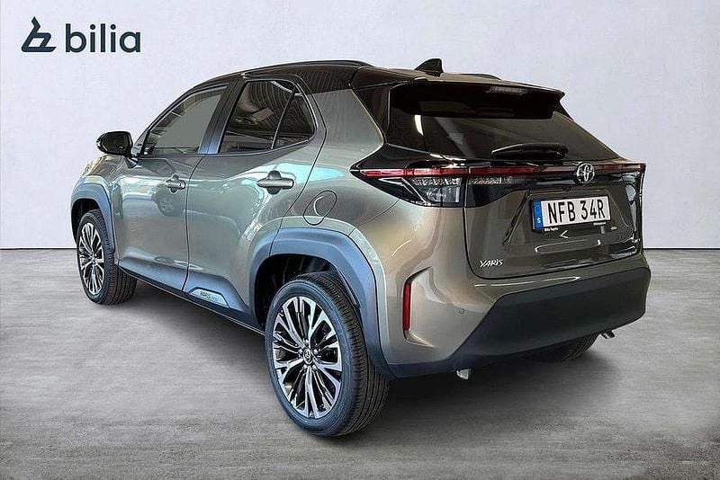 Ny Toyota Yaris Cross Style 92 HK (67 kW) 2025 Grön SUV