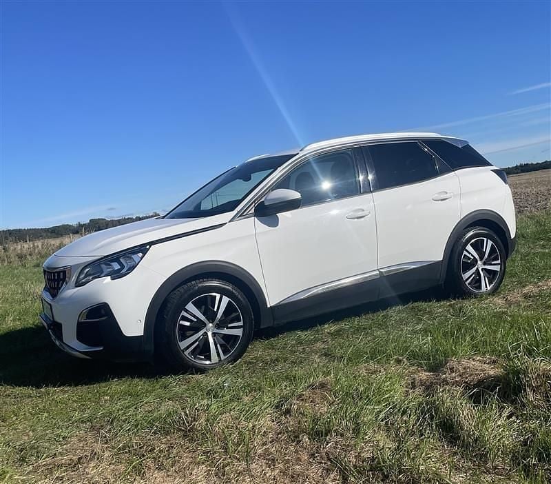 Begagnad 2018 Peugeot 3008 Allure SUV | 169 000 kr (Lite dyr) - Bild 1/4