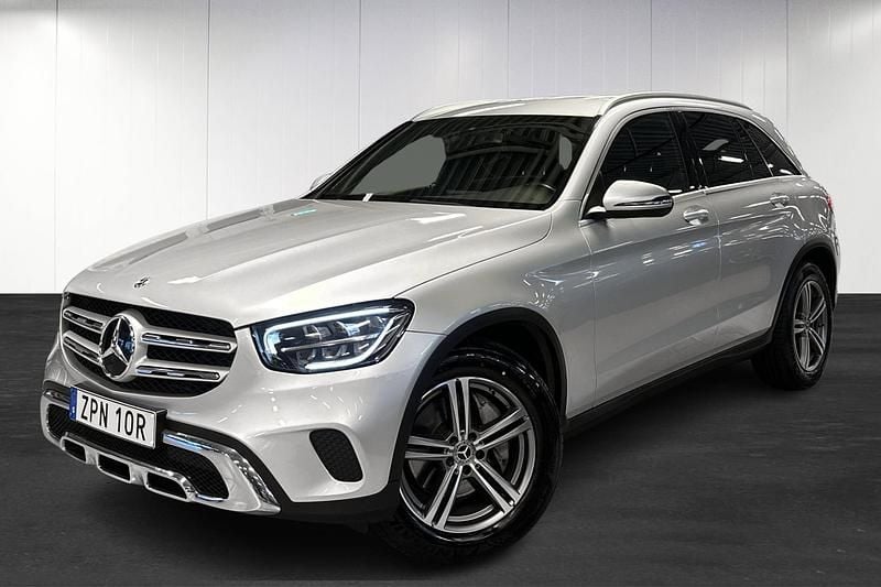 Svart Begagnad 2019 Mercedes GLC220 SUV | 329 900 kr (Marknadspris) - Bild 1/4