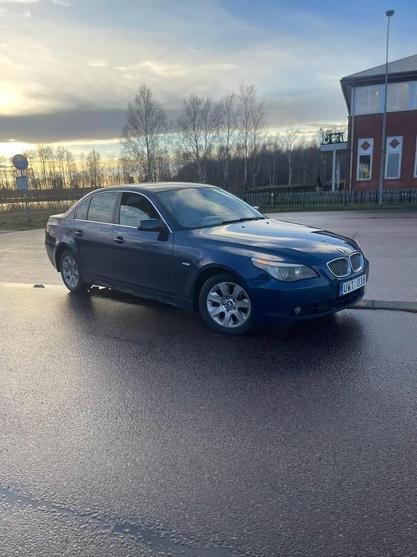 Begagnad 2004 BMW 530 Sedan | 50 000 kr (Bra pris) - Bild 1/4