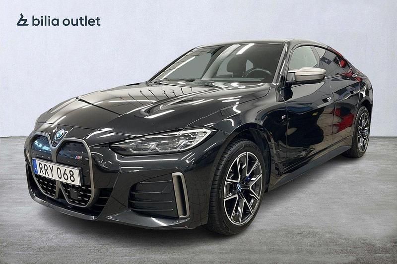 Svart Begagnad 2022 BMW i4 M Sport Sedan | 459 900 kr (Bra pris) - Bild 1/3