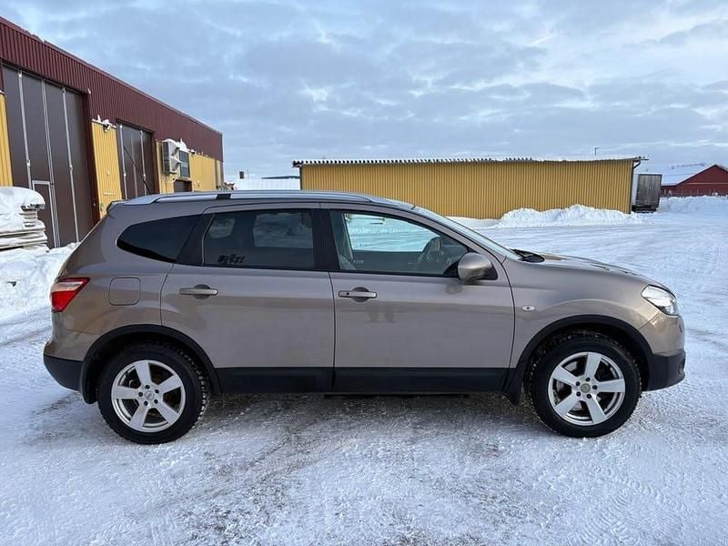 Begagnad Nissan Qashqai +2 150 HK (110 kW) 2010 Brun SUV