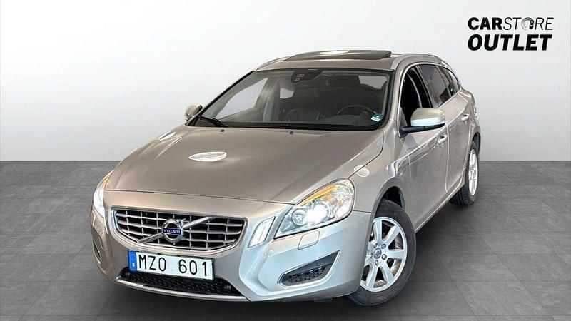 Brun Begagnad 2012 Volvo V60 Summum Kombi | 129 900 kr (Marknadspris) - Bild 1/4