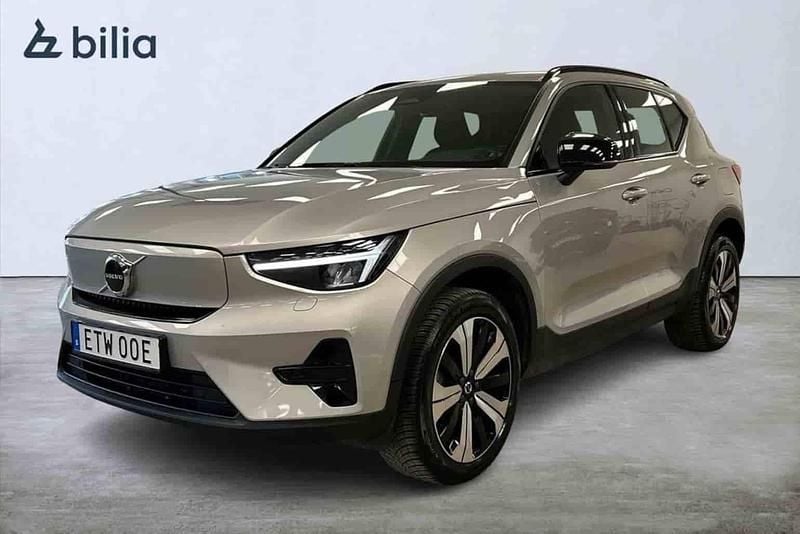 Silver Begagnad 2023 Volvo XC40 Single Motor SUV | 324 900 kr - Bild 1/1
