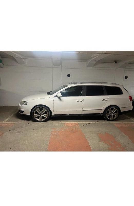 Vit Begagnad 2008 VW Passat Highline Kombi | 15 000 kr (Marknadspris) - Bild 1/4