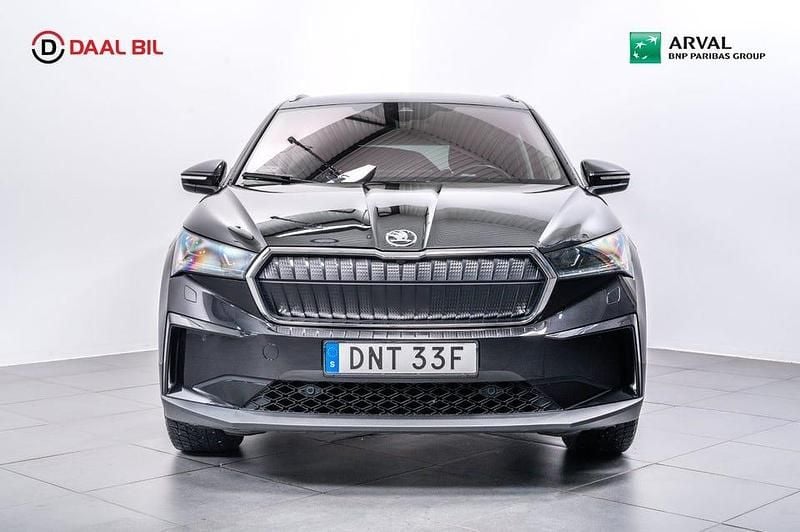 Begagnad Skoda Enyaq iV 150 kW (204 HK) 2023 Svart SUV
