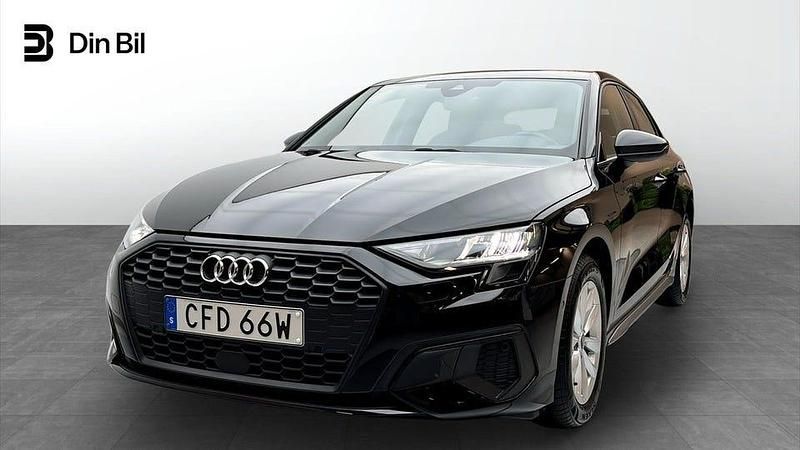 Svart Begagnad 2023 Audi A3 Sportback Proline Halvkombi | 289 000 kr (Marknadspris) - Bild 1/4