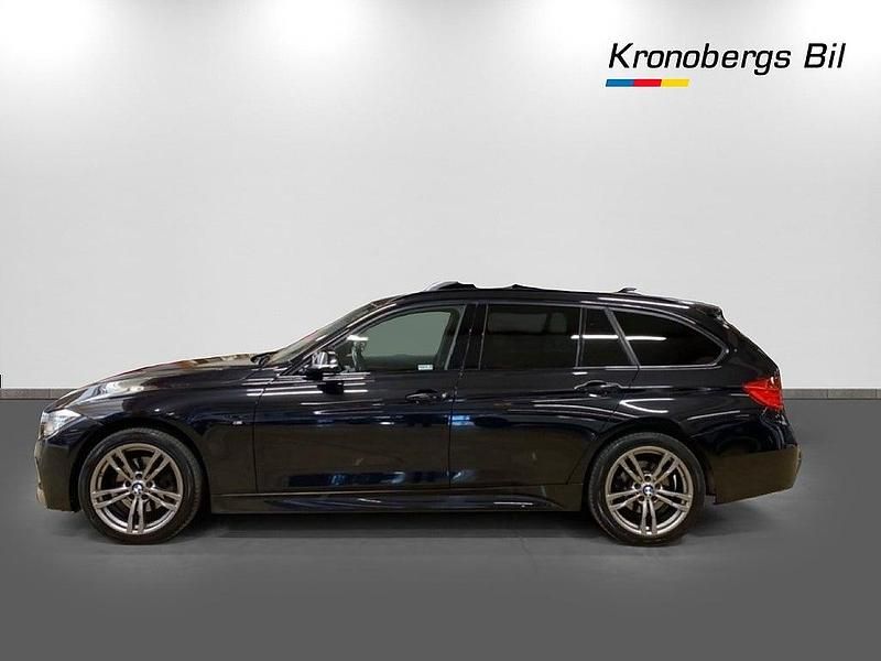 Begagnad BMW 320 M Sport 184 HK (135 kW) 2015 Svart Kombi