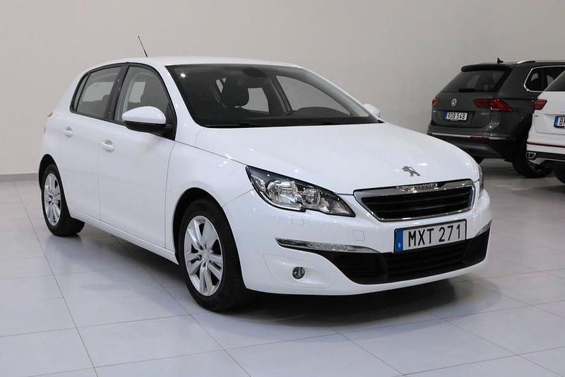 Vit Begagnad 2014 Peugeot 308 Active Halvkombi | 69 900 kr (Marknadspris) - Bild 1/4