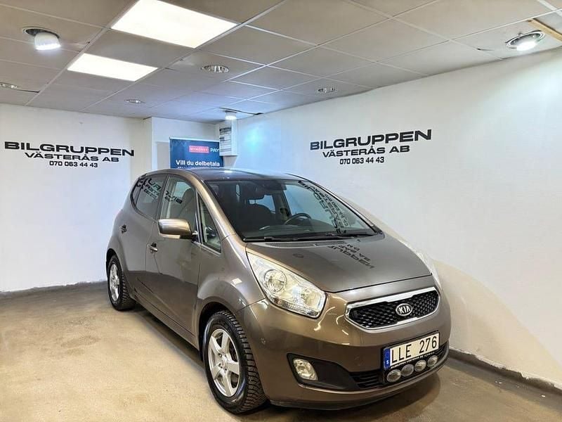 Ljusbrun Begagnad 2012 Kia Venga Comfort Halvkombi | 49 900 kr (Marknadspris) - Bild 1/4