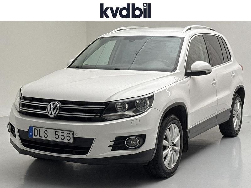 Vit Begagnad 2013 VW Tiguan Sportline SUV | 88 800 kr (Bra pris) - Bild 1/3