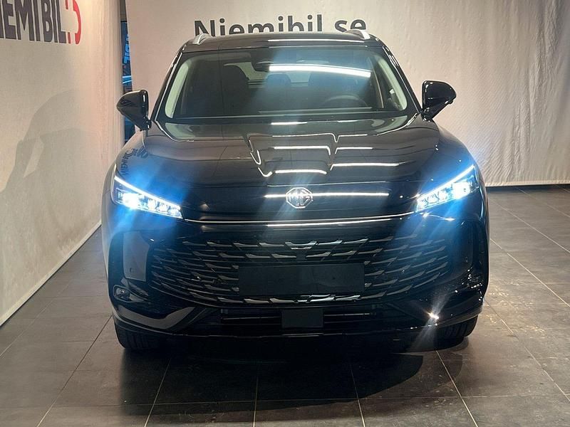 Begagnad MG HS Luxury 308 HK (226 kW) 2024 Svart (vit) SUV