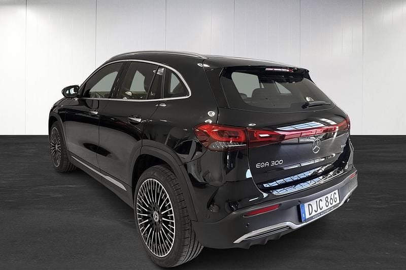 Begagnad Mercedes EQA300 AMG line 167 kW (228 HK) 2021 SUV