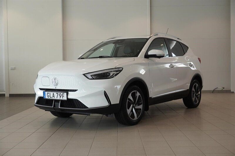 Vit Begagnad 2021 MG ZS Luxury Sedan | 234 800 kr (Superpris) - Bild 1/4