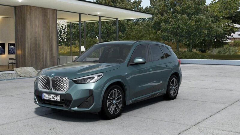Ny 2025 BMW iX1 Efficient Dynamics SUV | 559 100 kr (Marknadspris) - Bild 1/4