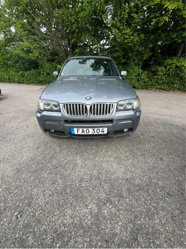 Grå Begagnad 2007 BMW X3 Comfort Edition SUV | 29 000 kr (Superpris) - Bild 1/4