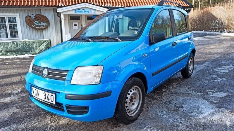 Blå Begagnad 2004 Fiat Panda Dynamic Halvkombi | 19 900 kr - Bild 1/4