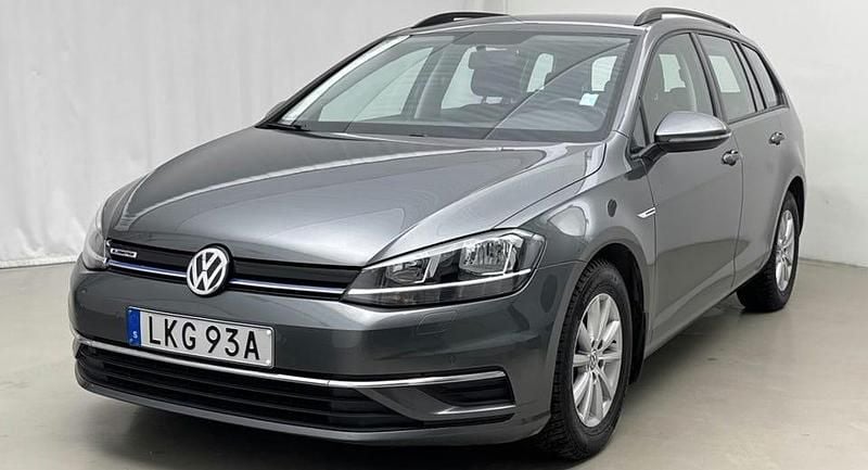 Metallic Begagnad 2019 VW Golf VII Kombi | 152 000 kr (Marknadspris) - Bild 1/4