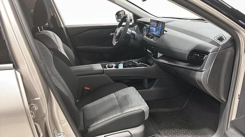 Ny Nissan X-Trail N-Connecta 2025 Beige SUV