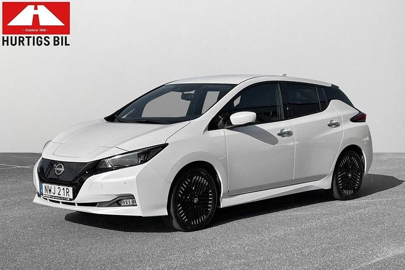 Vit Begagnad 2022 Nissan Leaf N-Connecta Halvkombi | 189 900 kr (Marknadspris) - Bild 1/4