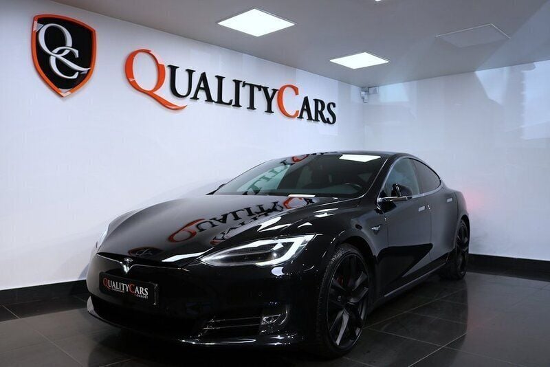 Svart Begagnad 2018 Tesla Model S Sedan | 419 000 kr (Marknadspris) - Bild 1/4